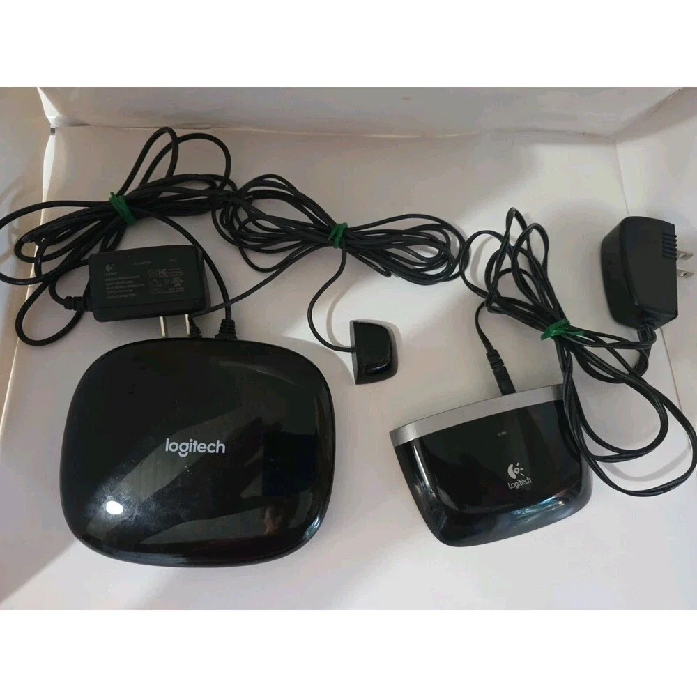 Logitech Harmony Hub O-R0004 + PS3 Adapter E-R0001 – with IR Mini-Blaster